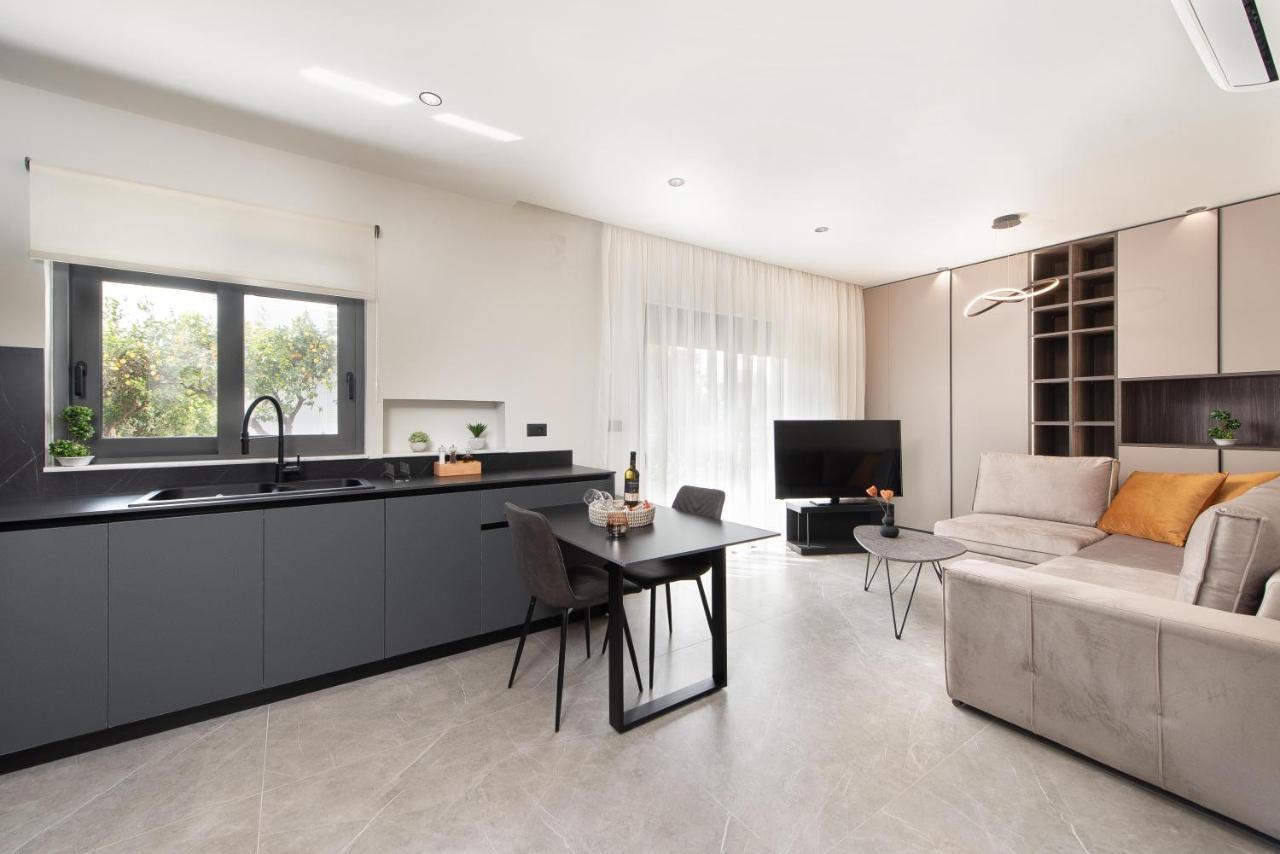 30 Senses Luxury Apartment Insight 이알리소스 외부 사진