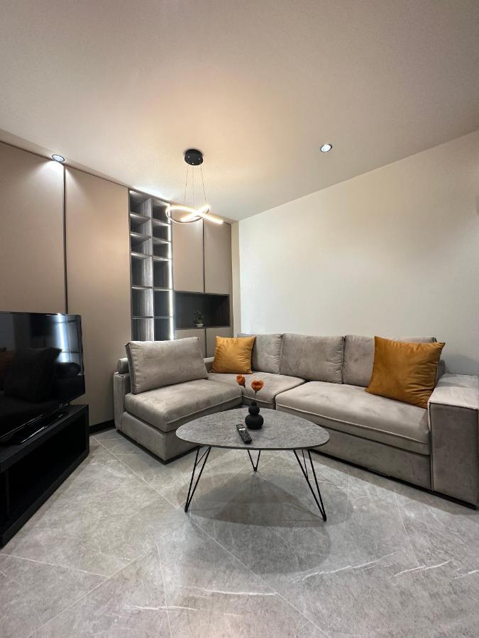 30 Senses Luxury Apartment Insight 이알리소스 외부 사진